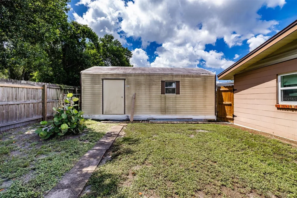 1205 W CAMELLIA DRIVE Brandon, FL 33510