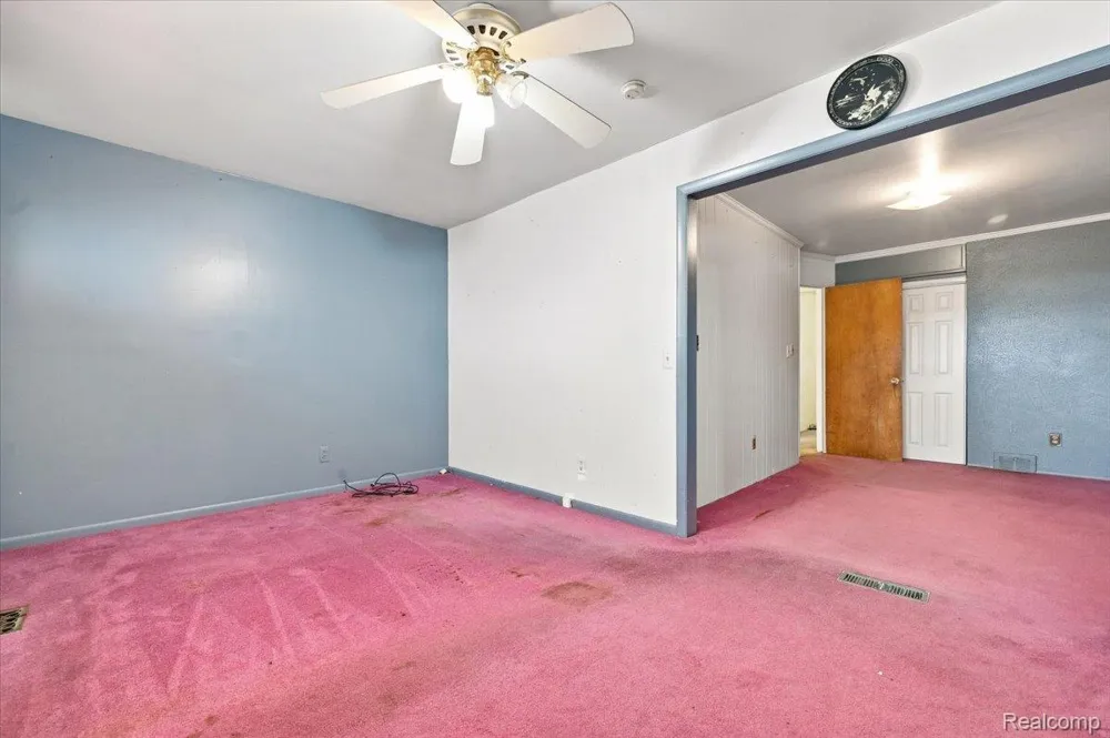218 Gage Street Pontiac City, MI 48342