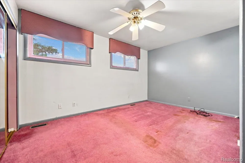 218 Gage Street Pontiac City, MI 48342