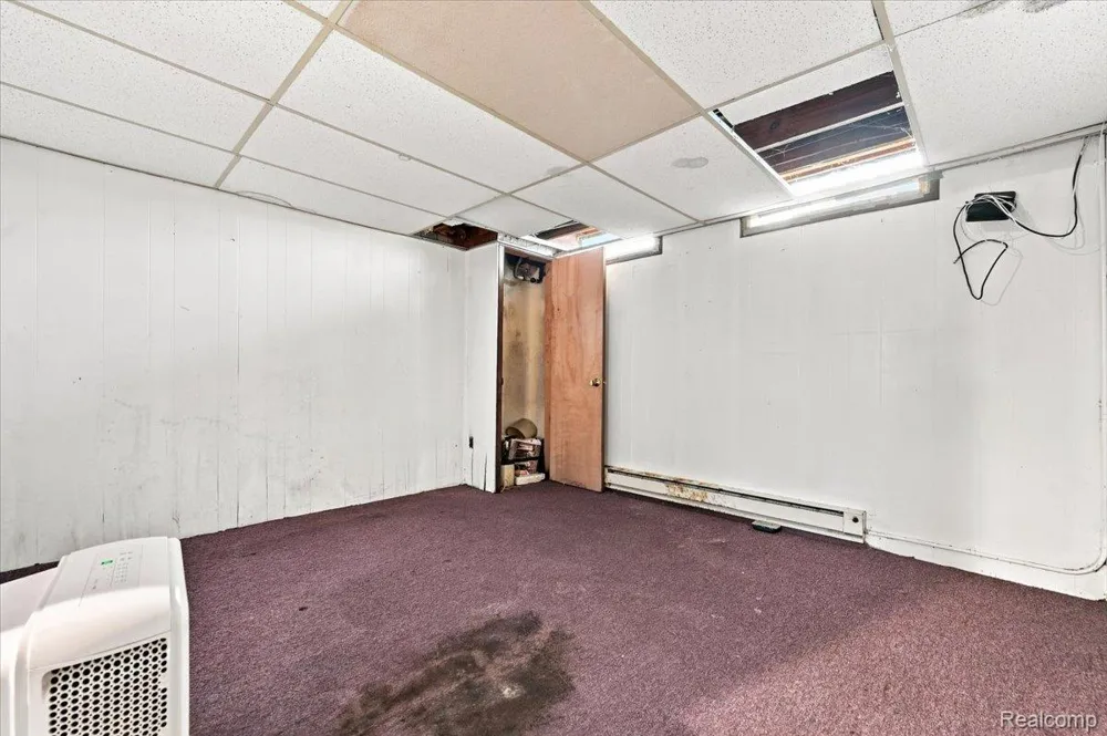 218 Gage Street Pontiac City, MI 48342