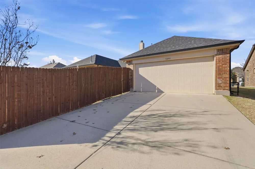 1295 White Water Lane Rockwall, TX 75087