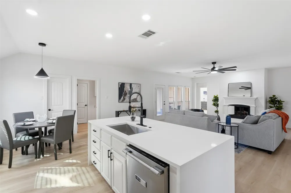 1295 White Water Lane Rockwall, TX 75087
