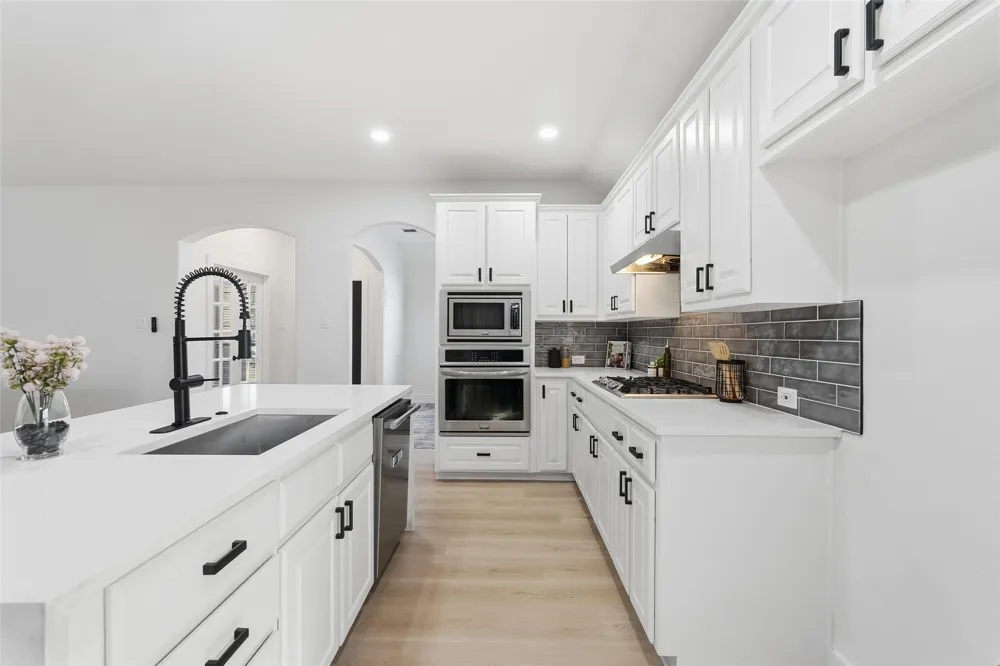 1295 White Water Lane Rockwall, TX 75087