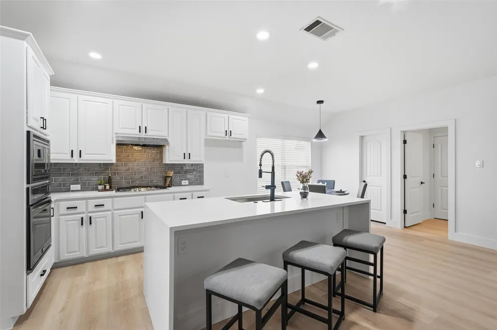 1295 White Water Lane Rockwall, TX 75087