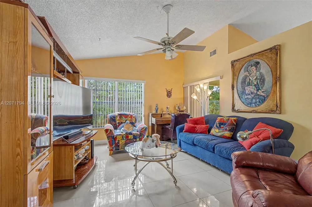 14963 SW 74th Ter Miami, FL 33193