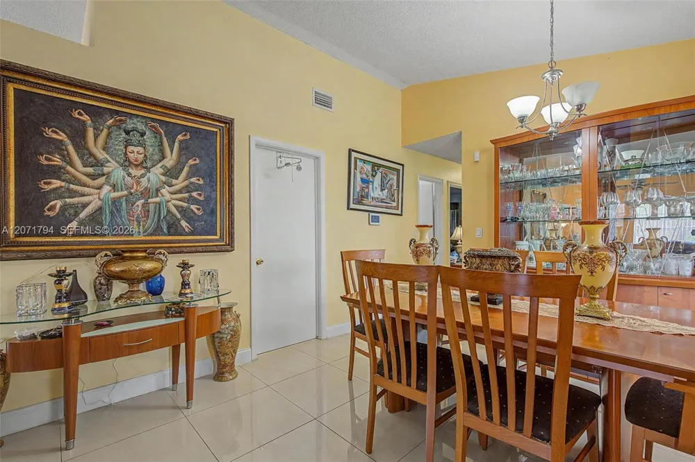 14963 SW 74th Ter Miami, FL 33193