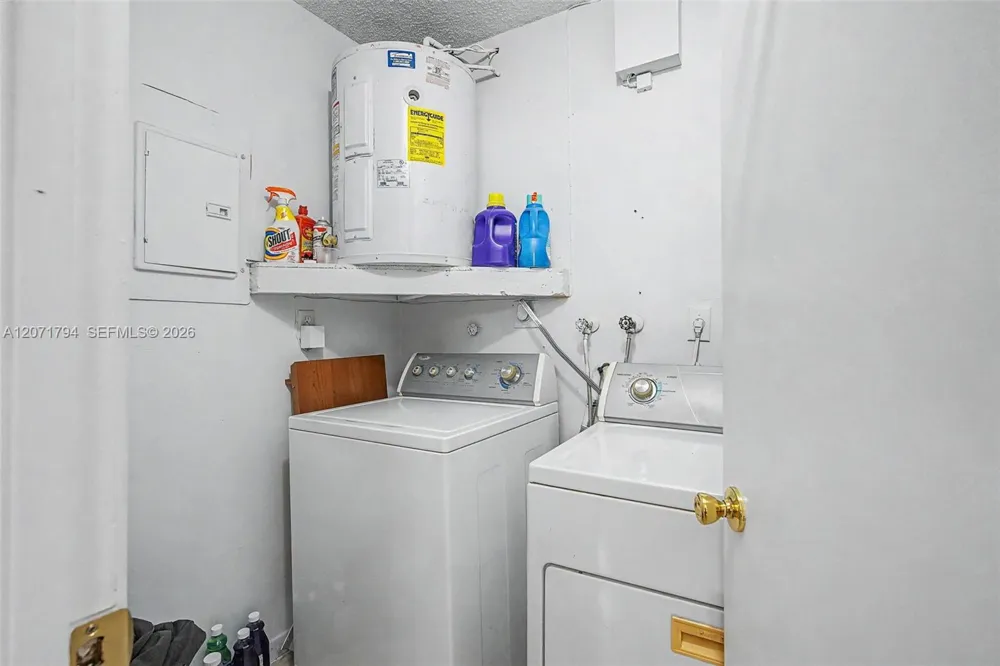 14963 SW 74th Ter Miami, FL 33193