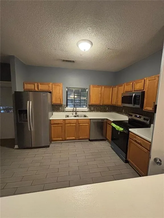 7690 Creekside Lane Riverdale, GA 30296