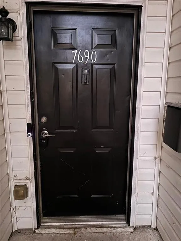 7690 Creekside Lane Riverdale, GA 30296