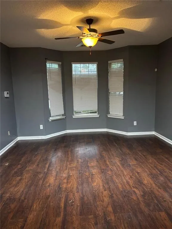 7690 Creekside Lane Riverdale, GA 30296