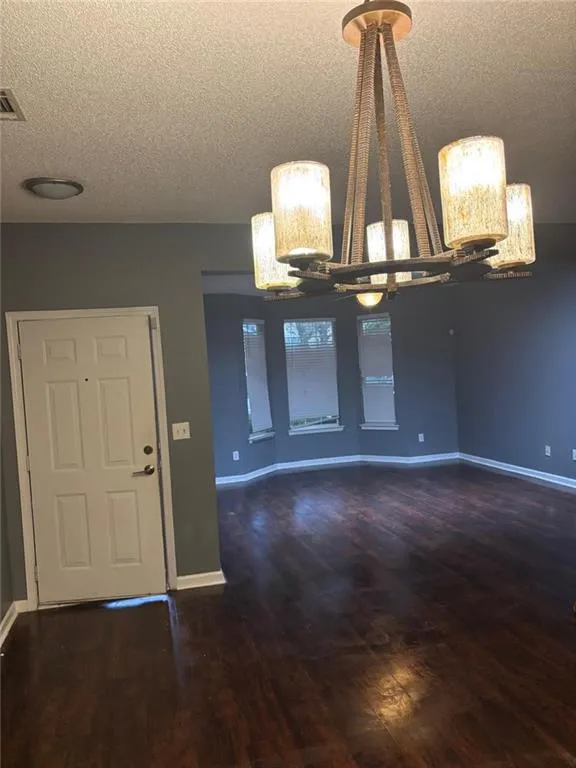 7690 Creekside Lane Riverdale, GA 30296