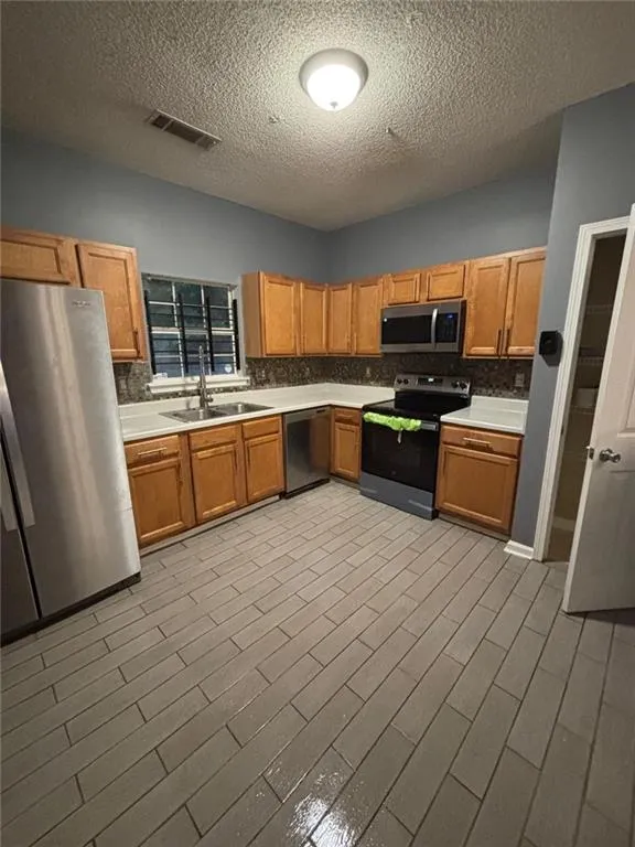7690 Creekside Lane Riverdale, GA 30296