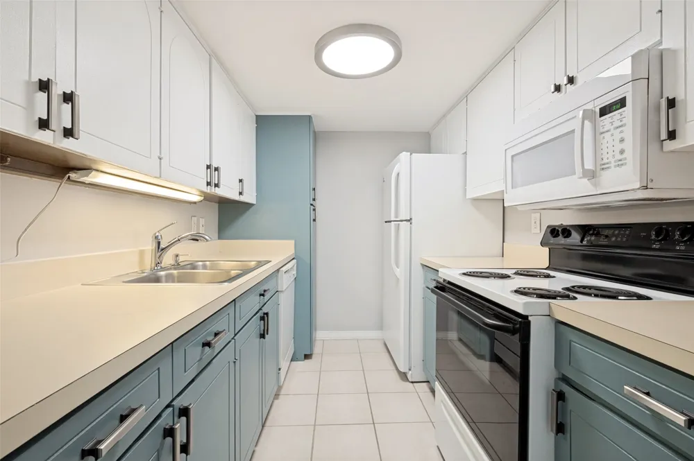 524 E Avenue J #C Grand Prairie, TX 75050