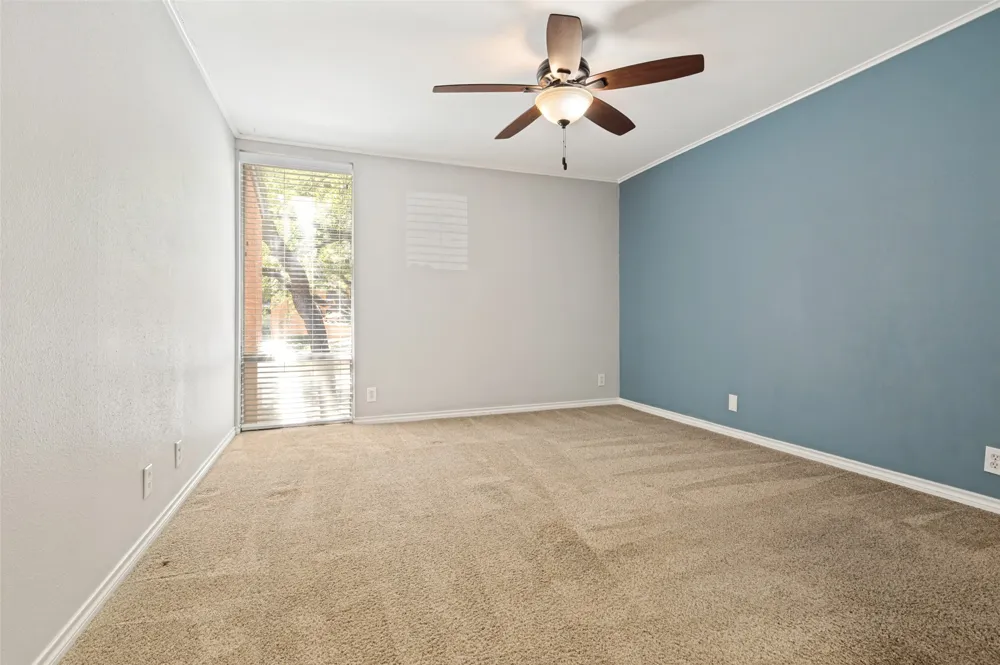 524 E Avenue J #C Grand Prairie, TX 75050