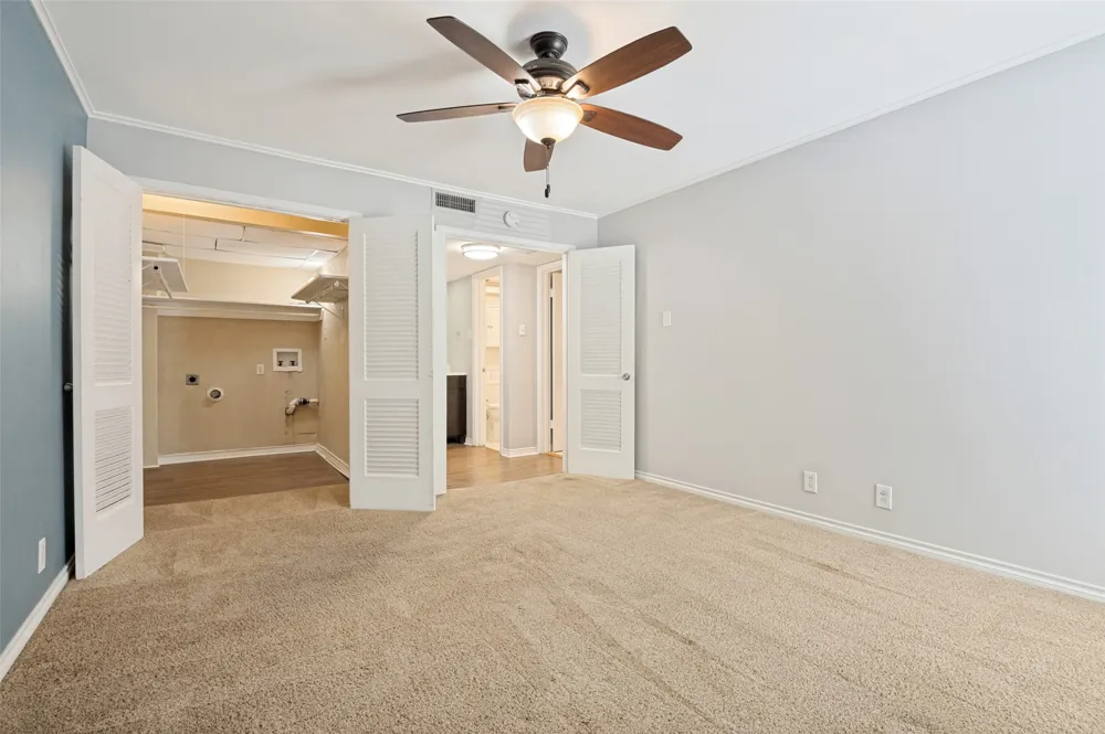 524 E Avenue J #C Grand Prairie, TX 75050
