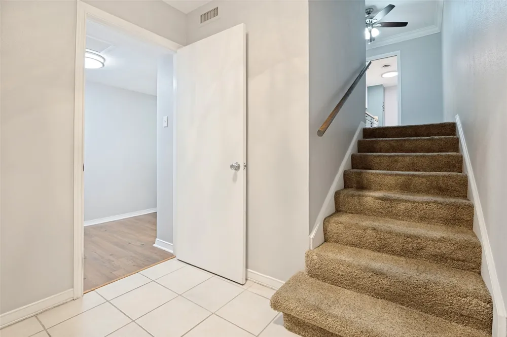 524 E Avenue J #C Grand Prairie, TX 75050