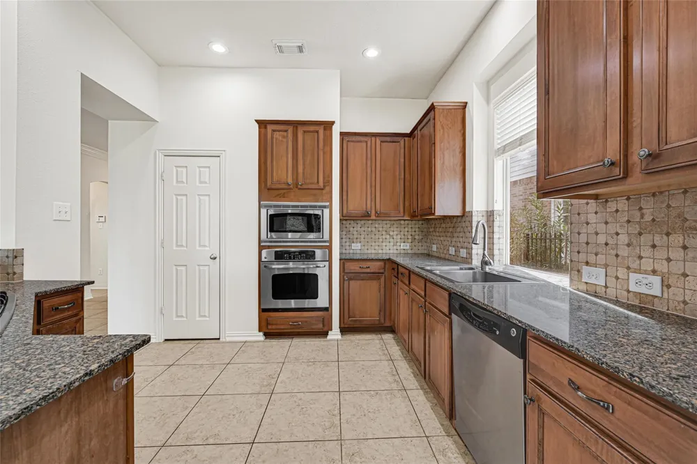 74 E Arbor Camp Circle The Woodlands, TX 77389