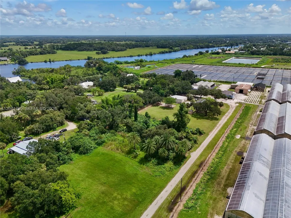20101 WAGNER AVE Other City - In The State Of Florida, FL 33920