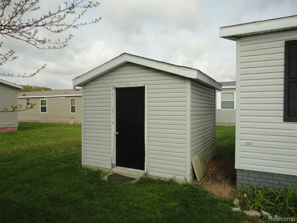 3913 Benjamin Way Raisinville Township, MI 48161