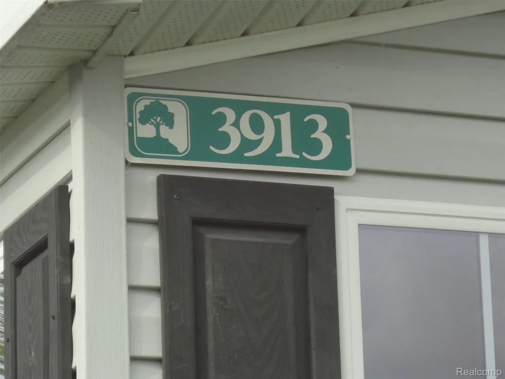 3913 Benjamin Way Raisinville Township, MI 48161