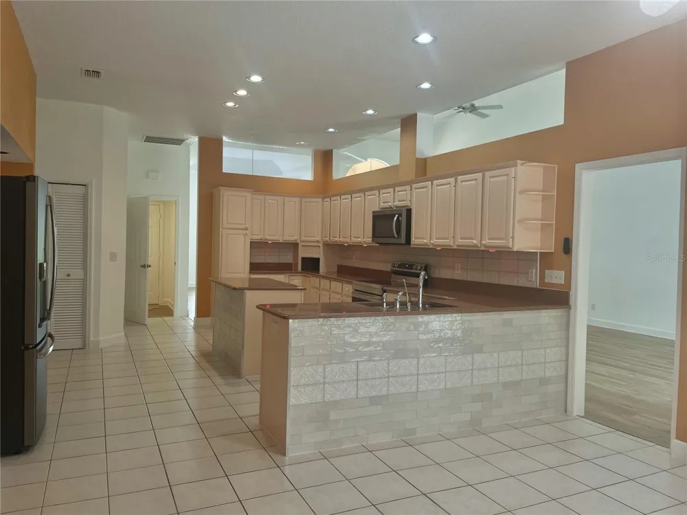 7116 PEBBLE BEACH LANE Seminole, FL 33777