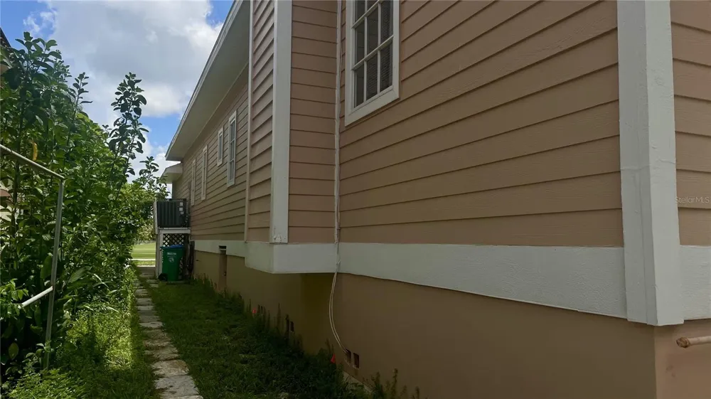 7116 PEBBLE BEACH LANE Seminole, FL 33777