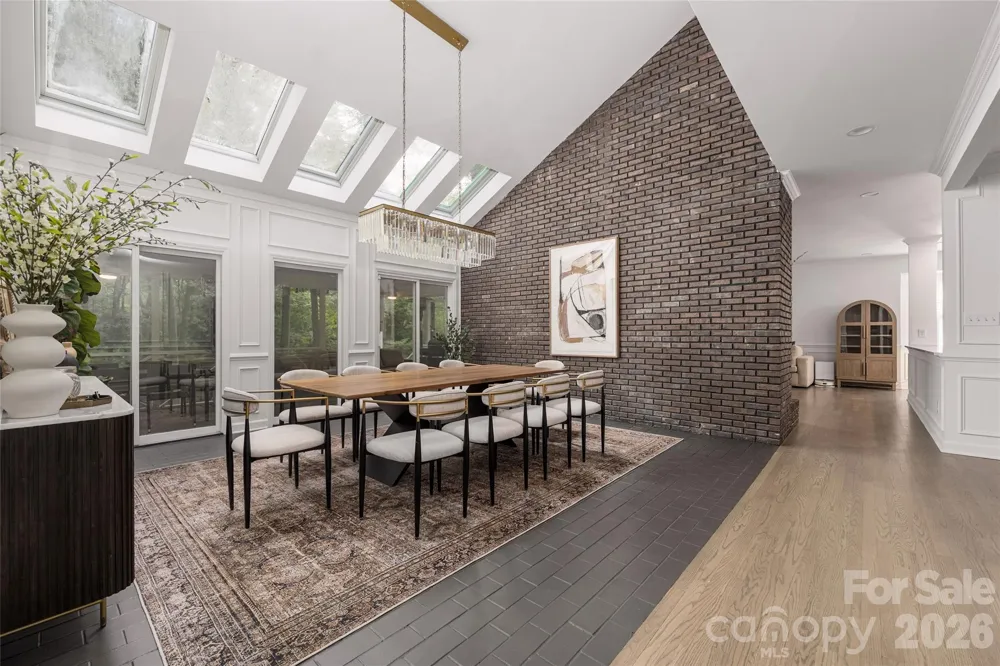1800 Chestnut Lane Matthews, NC 28104