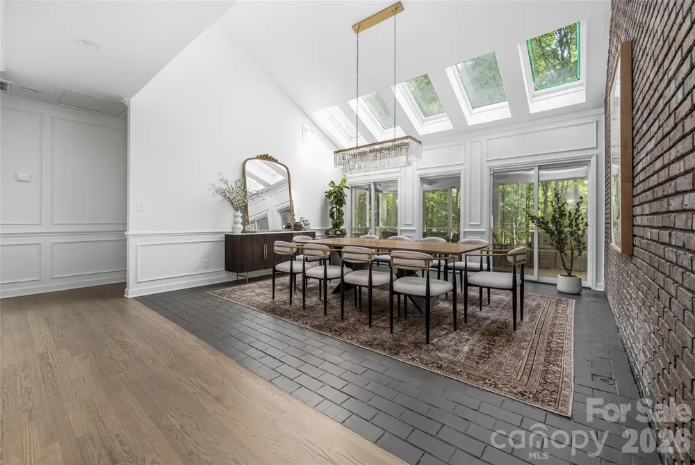 1800 Chestnut Lane Matthews, NC 28104