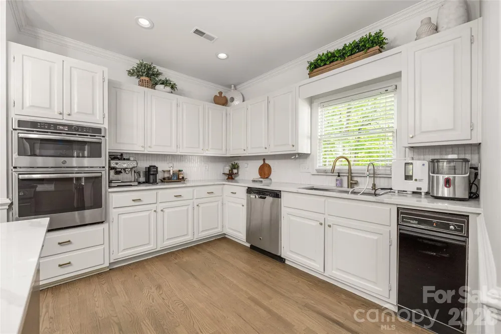 1800 Chestnut Lane Matthews, NC 28104