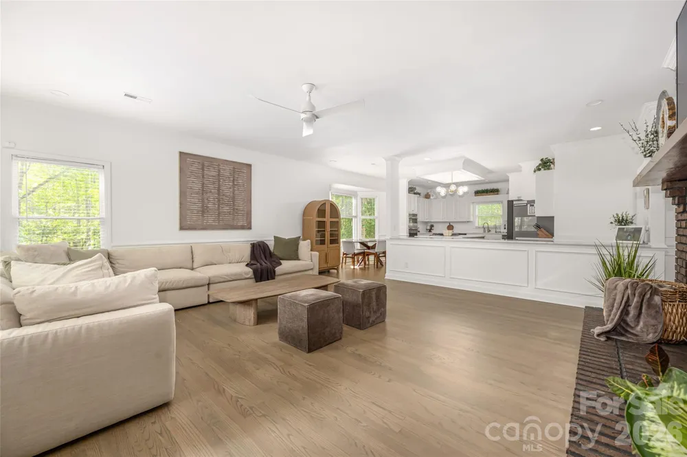 1800 Chestnut Lane Matthews, NC 28104