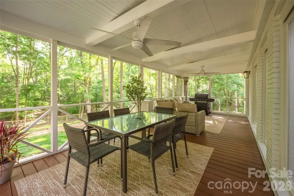 1800 Chestnut Lane Matthews, NC 28104