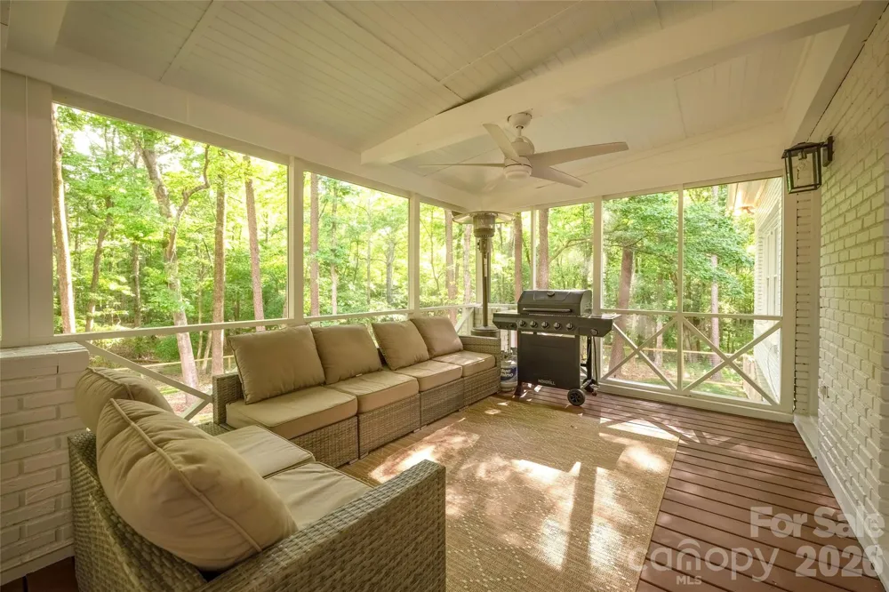 1800 Chestnut Lane Matthews, NC 28104