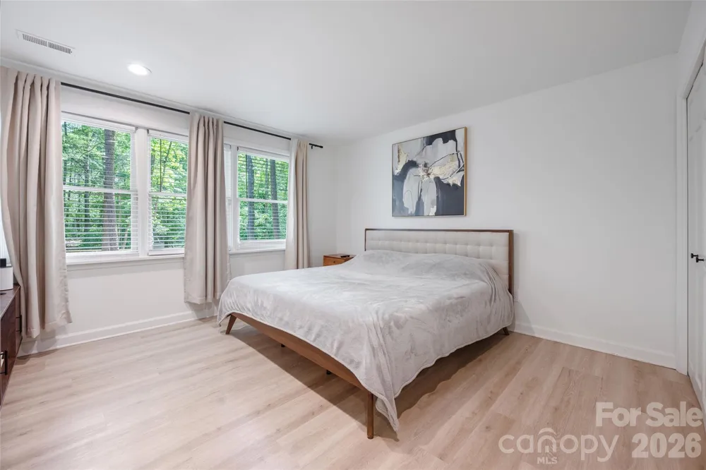 1800 Chestnut Lane Matthews, NC 28104