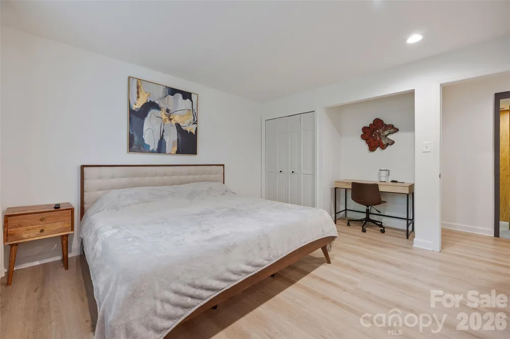 1800 Chestnut Lane Matthews, NC 28104