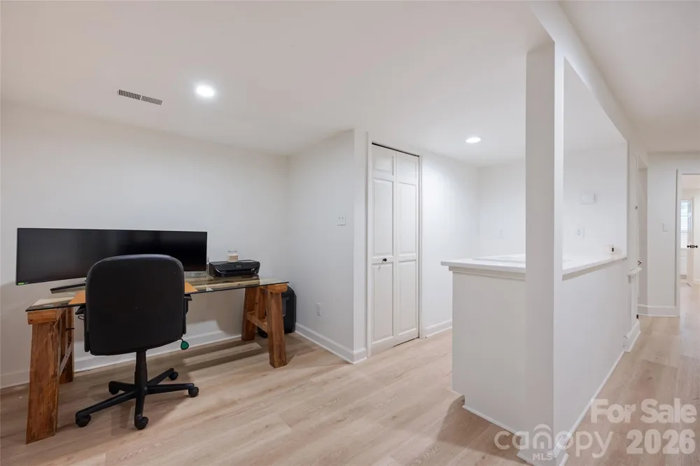 1800 Chestnut Lane Matthews, NC 28104