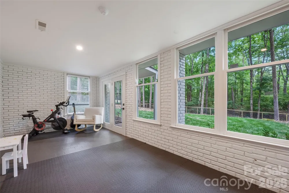 1800 Chestnut Lane Matthews, NC 28104