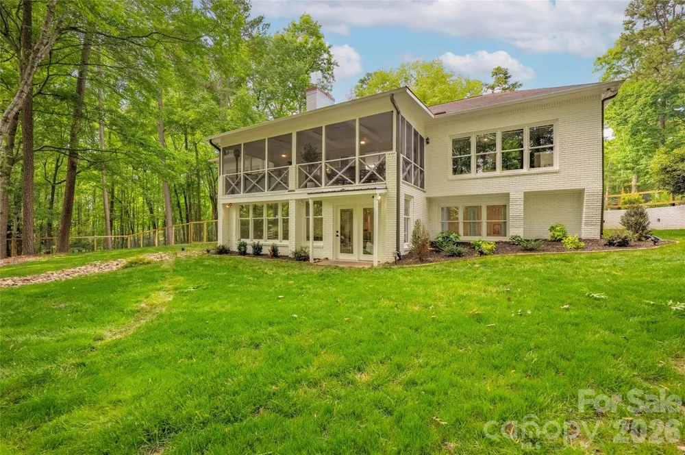 1800 Chestnut Lane Matthews, NC 28104