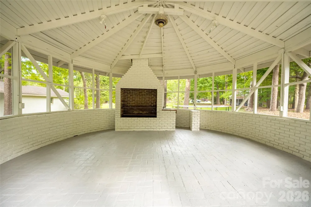 1800 Chestnut Lane Matthews, NC 28104