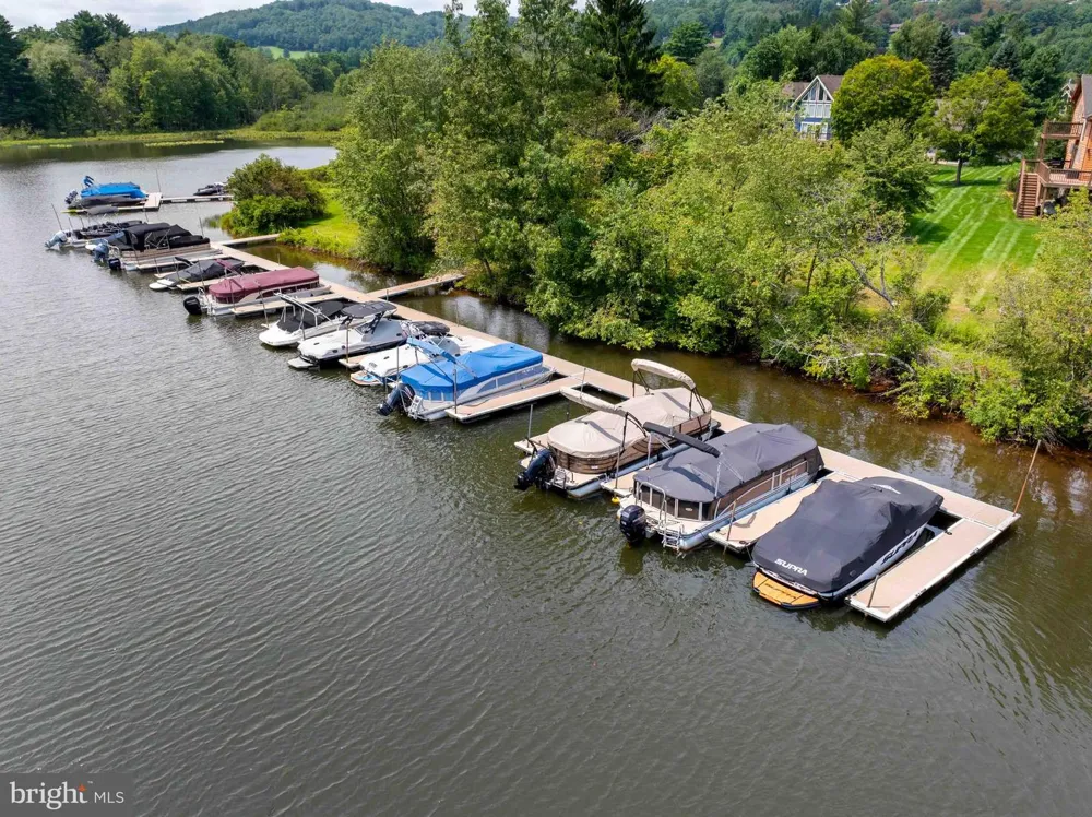 HERON COVE Oakland, MD 21550