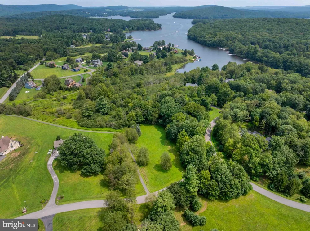 HERON COVE Oakland, MD 21550