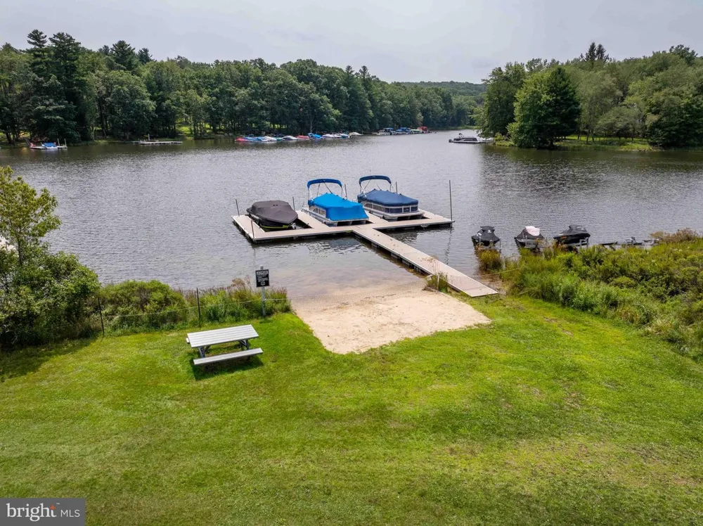 HERON COVE Oakland, MD 21550