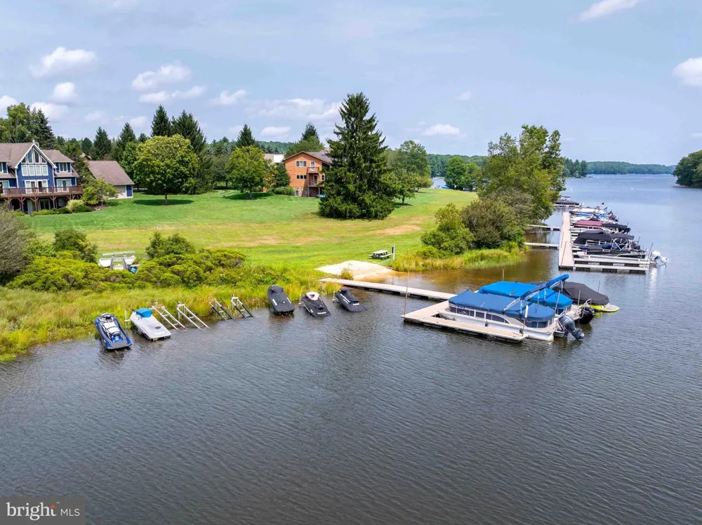 HERON COVE Oakland, MD 21550