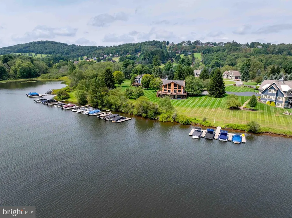 HERON COVE Oakland, MD 21550