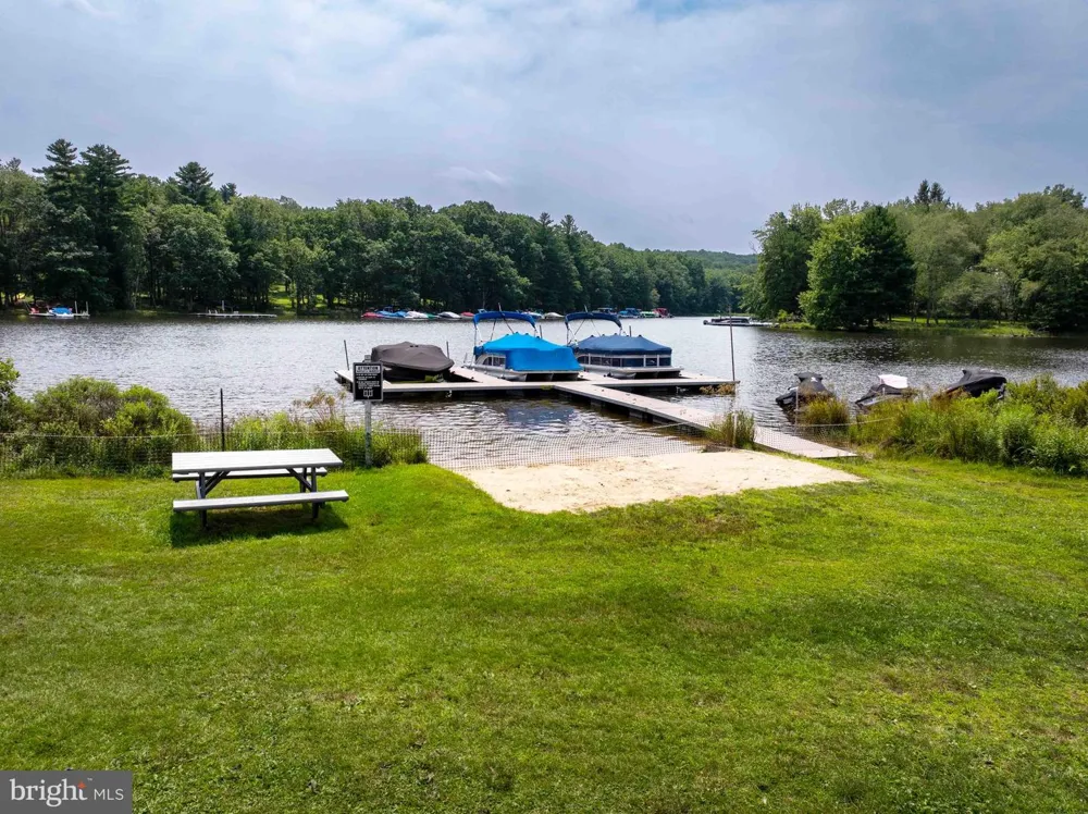 HERON COVE Oakland, MD 21550