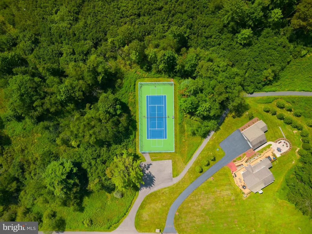 HERON COVE Oakland, MD 21550