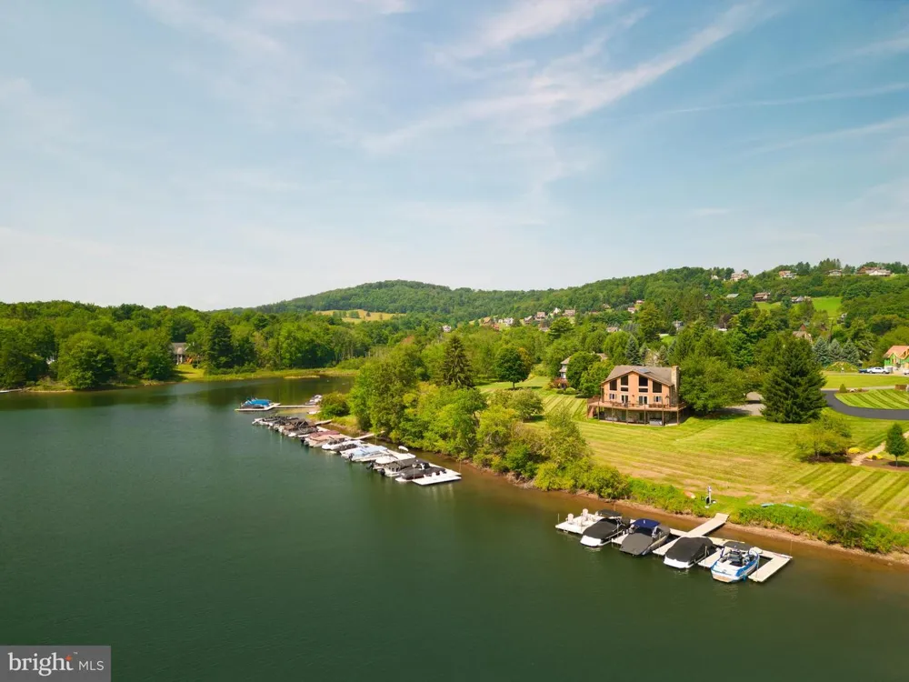 HERON COVE Oakland, MD 21550