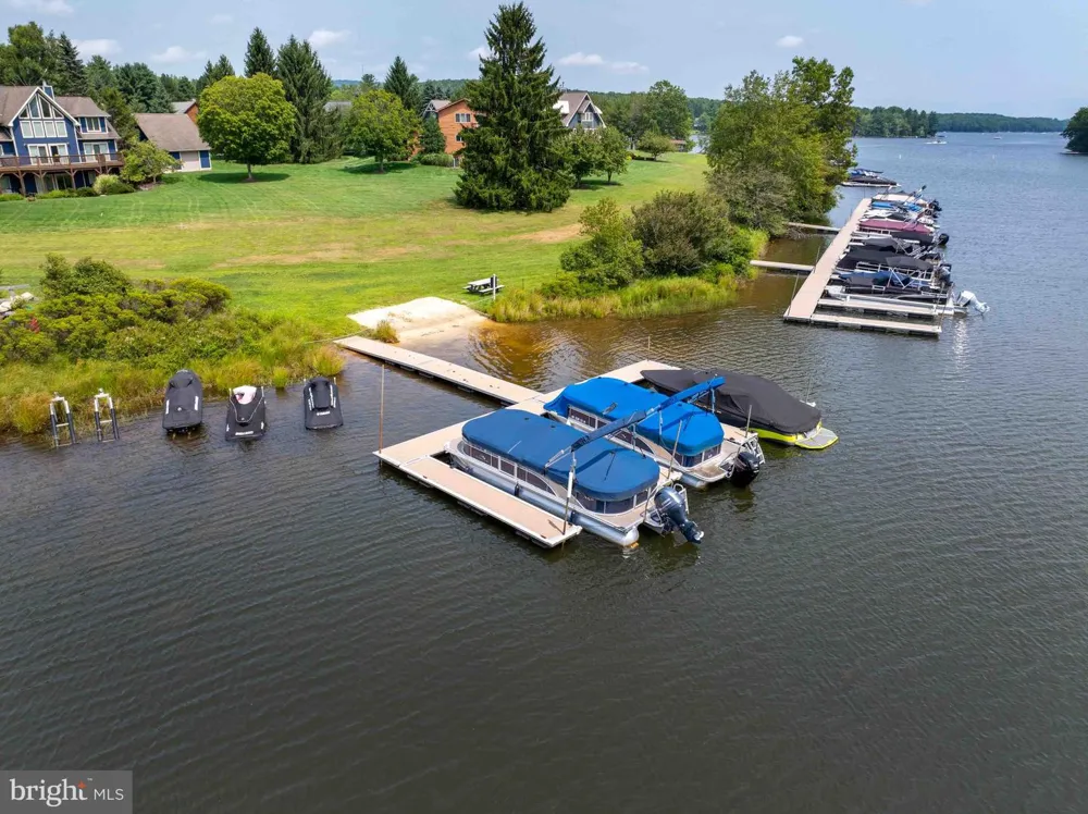 HERON COVE Oakland, MD 21550