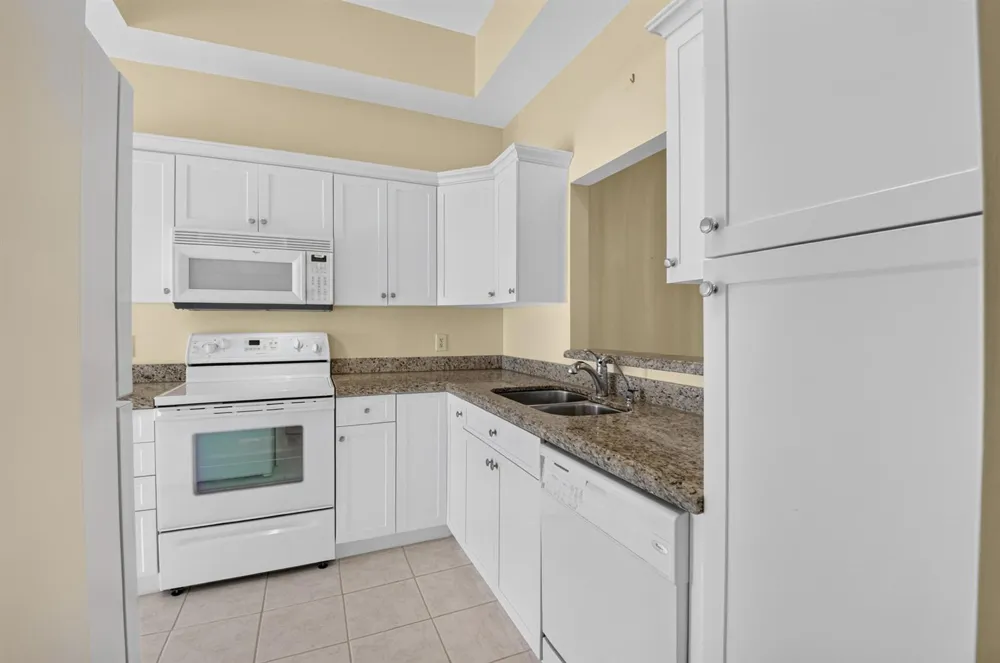 10884 LAKE FRONT PLACE Boca Raton, FL 33498