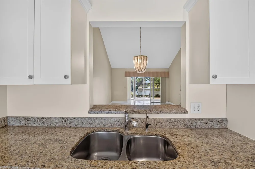 10884 LAKE FRONT PLACE Boca Raton, FL 33498