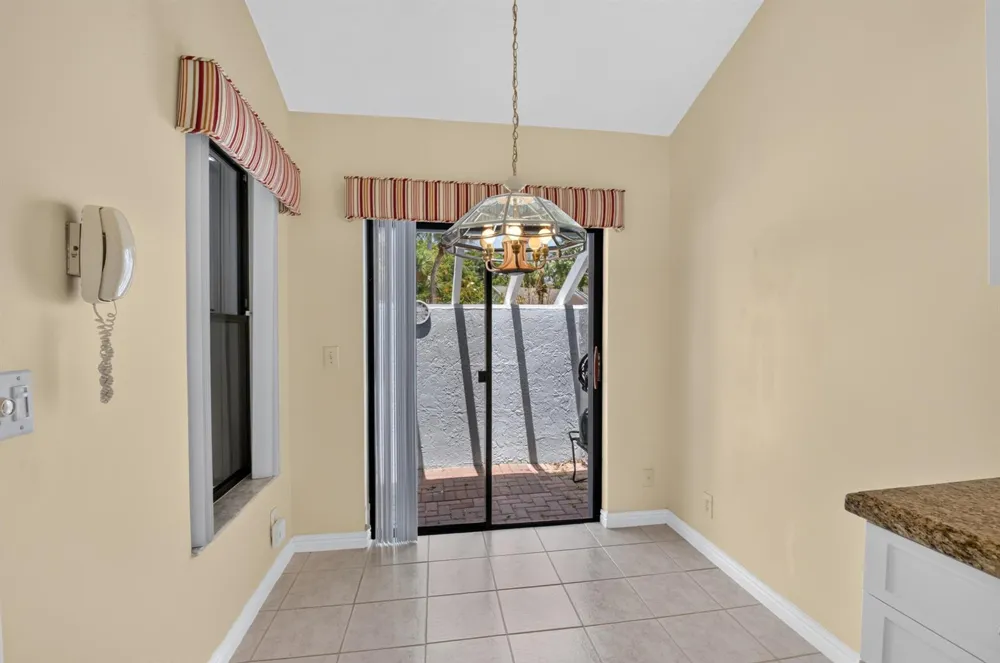 10884 LAKE FRONT PLACE Boca Raton, FL 33498